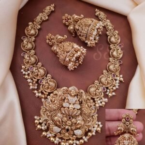 Traditional gemstone necklace paired with ethnic attire for festive occasions